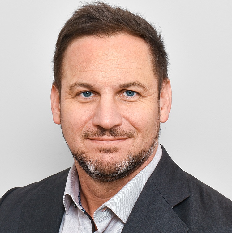 Headshot of Dr Daniel Lindvai-Soos