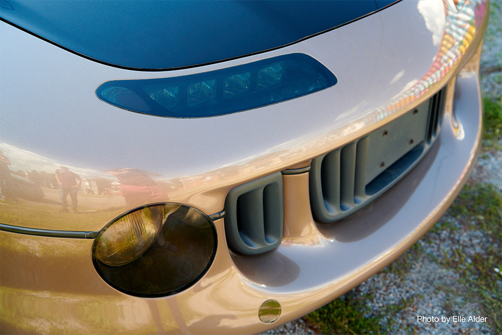 View of front grille of the Magna Torrero